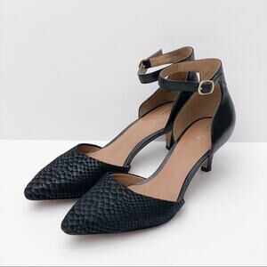 Clarks Artisan Kitten Heel Snakeskin Ankle Strap pumps size 7.5M